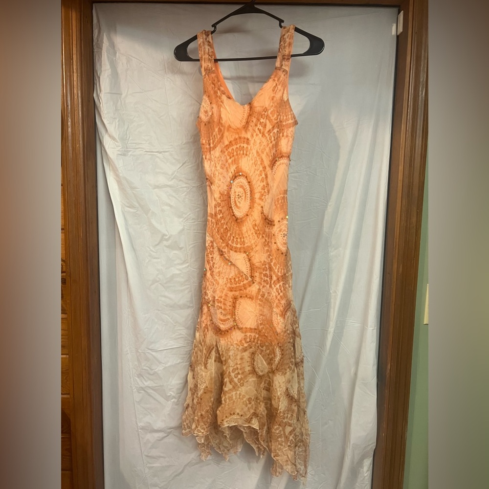 Jonathan Martin women’s sequined sleeveless v-neck sheath handkerchief dress